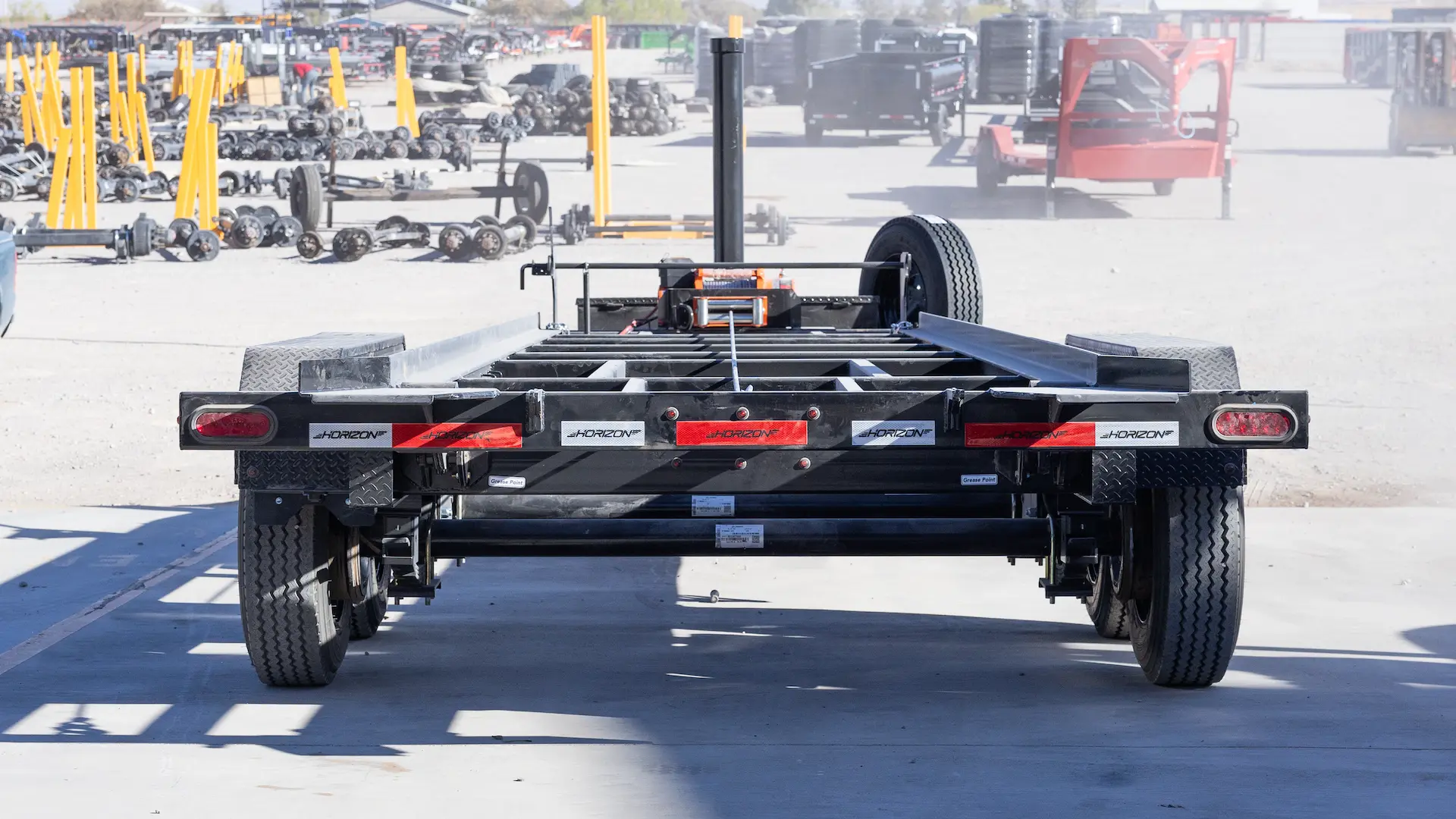 horizon trailers img